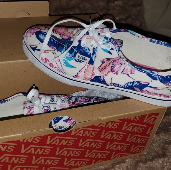 Van's Authentic Lo Pro Sneakers Size 8 Van's Authentic Lo Pro Sneakers Size 8
